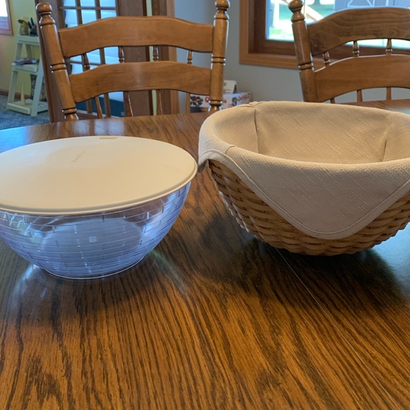 Longaberger Other - Longaberger 11" Bowl Basket with liner and lidded protector